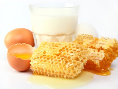 молоко с яйцом и медом